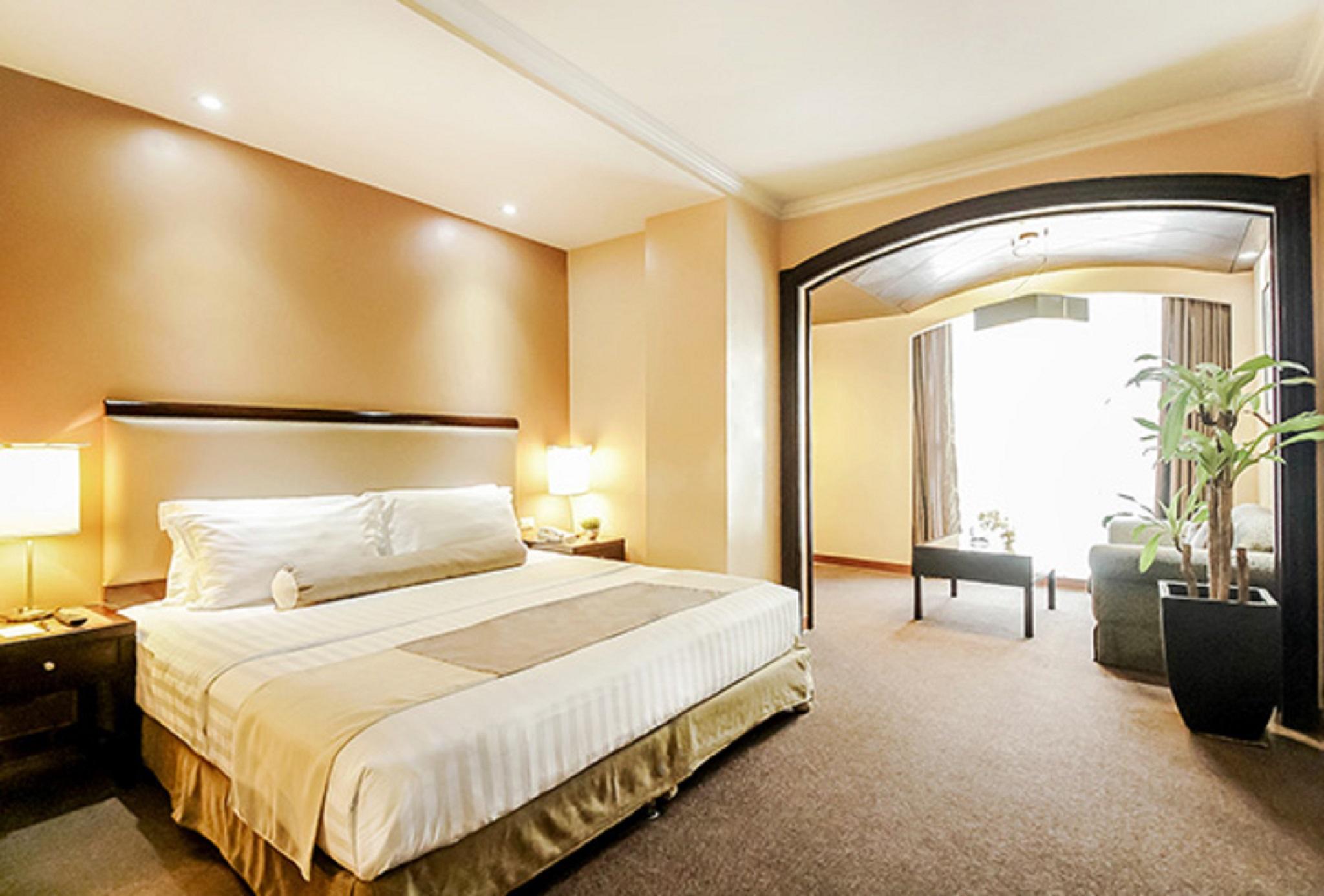 Makati Palace
