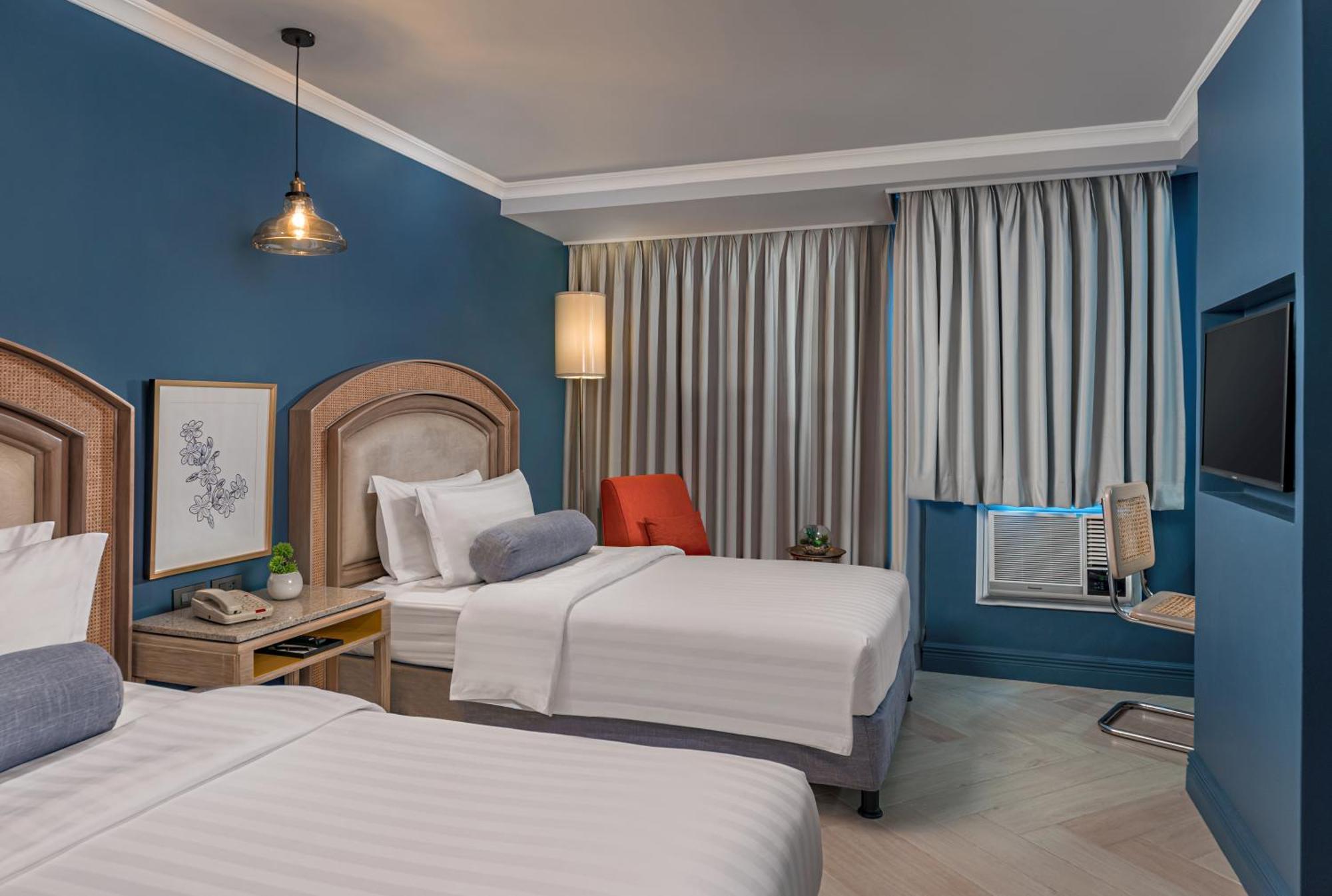 Makati Palace 4*