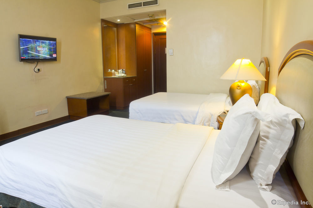 Hotel Makati Palace